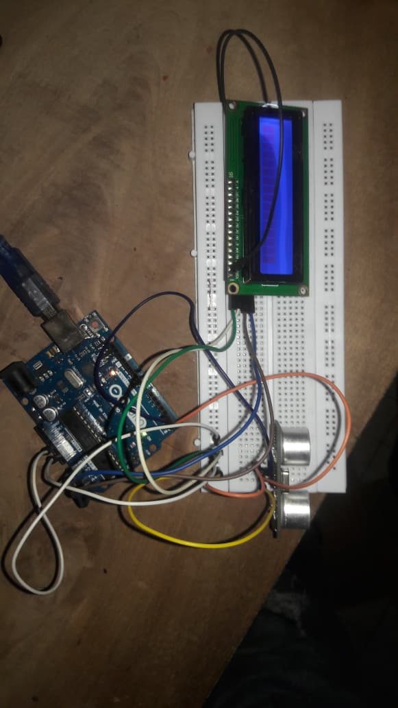 Arduino with LCD and ultrasonic sensors